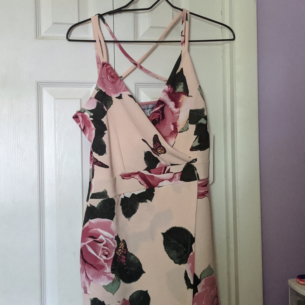 Most famous dress in XL, pink with flowers